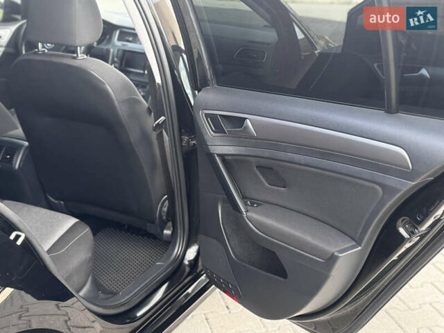 Чорний Фольксваген Гольф, об'ємом двигуна 1.6 л та пробігом 320 тис. км за 9500 $, фото 33 на Automoto.ua
