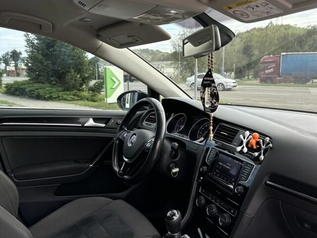 Черный Фольксваген Гольф, объемом двигателя 2 л и пробегом 313 тыс. км за 9450 $, фото 12 на Automoto.ua