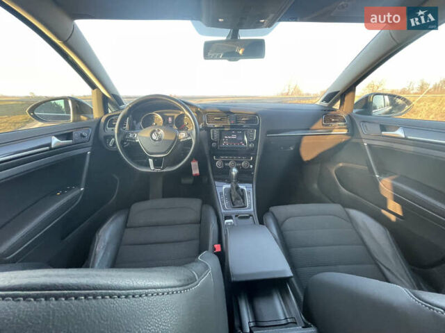 Фольксваген Гольф 2014 в Буске на Automoto.ua Черный Фольксваген Гольф, объемом двигателя 1.2 л и пробегом 253 тыс. км за 10000 $, фото 10 на Automoto.ua