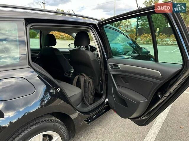 Черный Фольксваген Гольф, объемом двигателя 1.6 л и пробегом 240 тыс. км за 10800 $, фото 18 на Automoto.ua