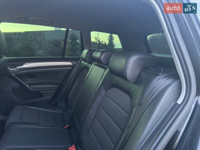 Черный Фольксваген Гольф, объемом двигателя 1.97 л и пробегом 321 тыс. км за 9900 $, фото 26 на Automoto.ua