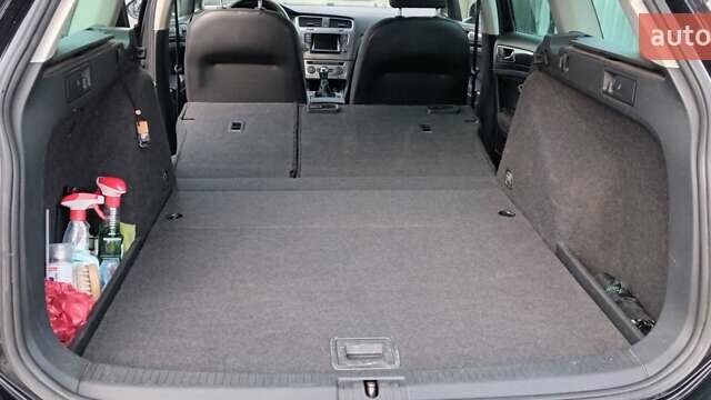 Чорний Фольксваген Гольф, об'ємом двигуна 1.6 л та пробігом 297 тис. км за 9900 $, фото 18 на Automoto.ua