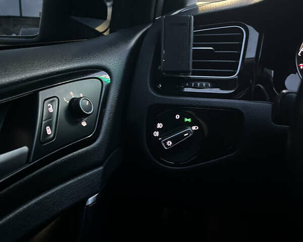 Чорний Фольксваген Гольф, об'ємом двигуна 1.97 л та пробігом 326 тис. км за 10700 $, фото 16 на Automoto.ua