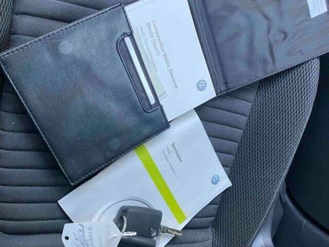 Черный Фольксваген Гольф, объемом двигателя 1.6 л и пробегом 222 тыс. км за 12600 $, фото 22 на Automoto.ua