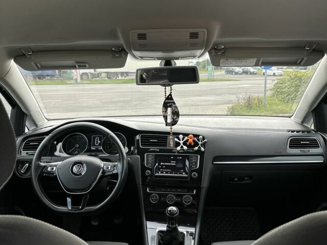 Черный Фольксваген Гольф, объемом двигателя 2 л и пробегом 313 тыс. км за 9450 $, фото 9 на Automoto.ua