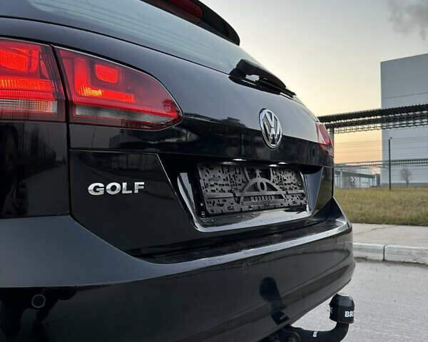 Черный Фольксваген Гольф, объемом двигателя 1.6 л и пробегом 266 тыс. км за 10300 $, фото 17 на Automoto.ua