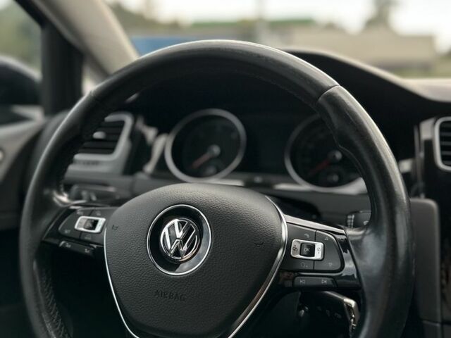 Черный Фольксваген Гольф, объемом двигателя 2 л и пробегом 313 тыс. км за 9450 $, фото 13 на Automoto.ua