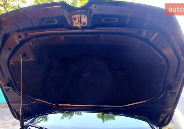 Черный Фольксваген Гольф, объемом двигателя 1.6 л и пробегом 185 тыс. км за 12900 $, фото 33 на Automoto.ua