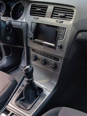 Чорний Фольксваген Гольф, об'ємом двигуна 1.6 л та пробігом 297 тис. км за 9900 $, фото 11 на Automoto.ua