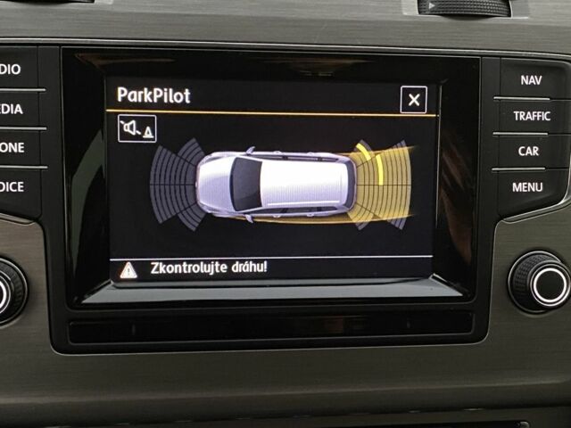 Черный Фольксваген Гольф, объемом двигателя 1.2 л и пробегом 210 тыс. км за 7500 $, фото 5 на Automoto.ua