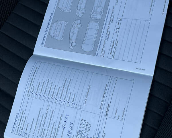 Черный Фольксваген Гольф, объемом двигателя 1.6 л и пробегом 230 тыс. км за 11800 $, фото 82 на Automoto.ua