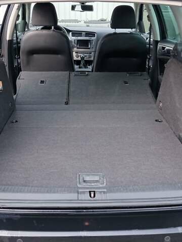 Чорний Фольксваген Гольф, об'ємом двигуна 1.6 л та пробігом 297 тис. км за 9900 $, фото 19 на Automoto.ua