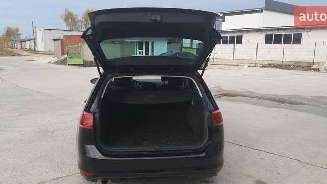 Черный Фольксваген Гольф, объемом двигателя 1.6 л и пробегом 400 тыс. км за 9500 $, фото 17 на Automoto.ua