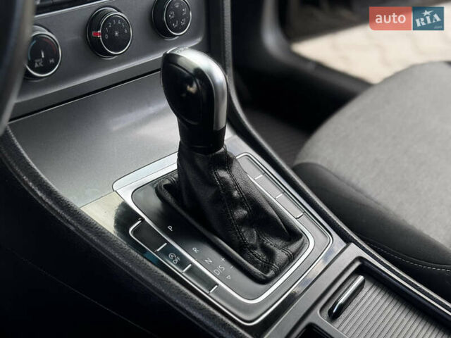 Чорний Фольксваген Гольф, об'ємом двигуна 1.6 л та пробігом 320 тис. км за 9500 $, фото 28 на Automoto.ua