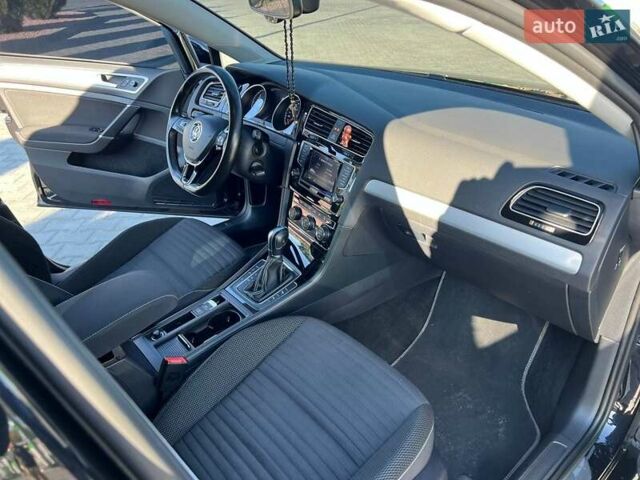 Черный Фольксваген Гольф, объемом двигателя 1.6 л и пробегом 229 тыс. км за 11199 $, фото 16 на Automoto.ua