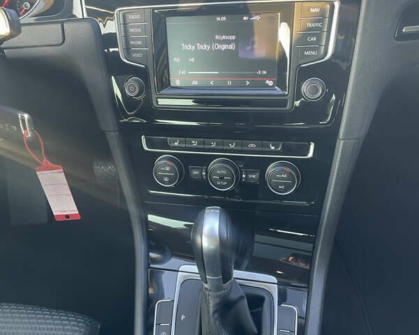 Фольксваген Гольф 2014 в Буске на Automoto.ua Черный Фольксваген Гольф, объемом двигателя 1.2 л и пробегом 253 тыс. км за 10000 $, фото 15 на Automoto.ua