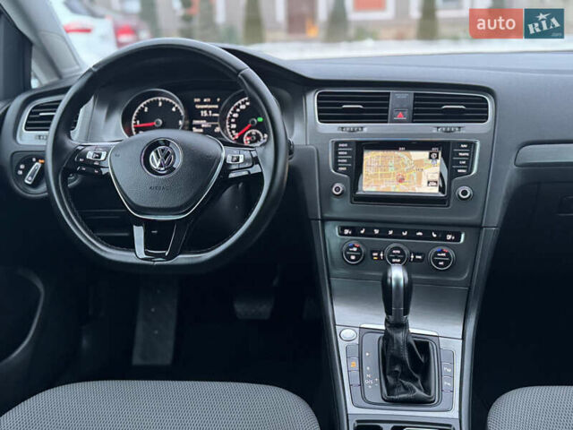 Черный Фольксваген Гольф, объемом двигателя 2 л и пробегом 249 тыс. км за 11950 $, фото 104 на Automoto.ua
