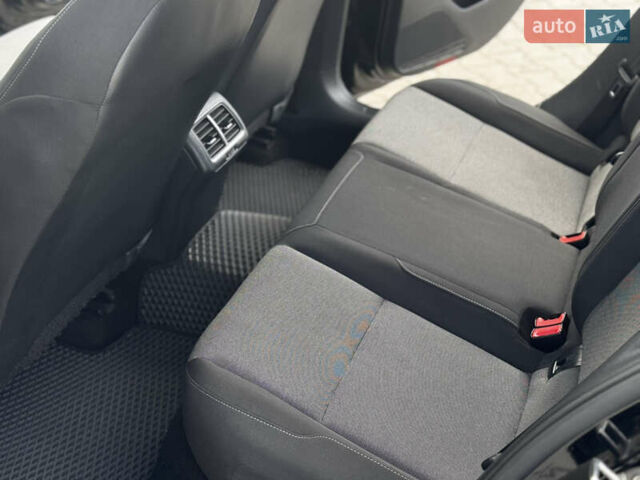 Чорний Фольксваген Гольф, об'ємом двигуна 1.6 л та пробігом 320 тис. км за 9500 $, фото 31 на Automoto.ua