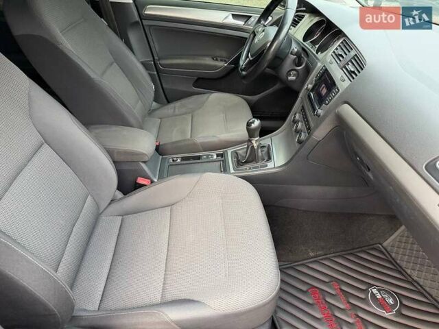 Чорний Фольксваген Гольф, об'ємом двигуна 1.6 л та пробігом 241 тис. км за 10800 $, фото 16 на Automoto.ua