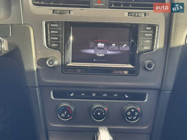 Чорний Фольксваген Гольф, об'ємом двигуна 1.6 л та пробігом 321 тис. км за 10500 $, фото 34 на Automoto.ua