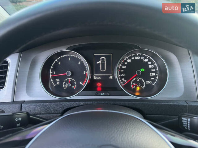 Черный Фольксваген Гольф, объемом двигателя 1.97 л и пробегом 321 тыс. км за 9900 $, фото 19 на Automoto.ua