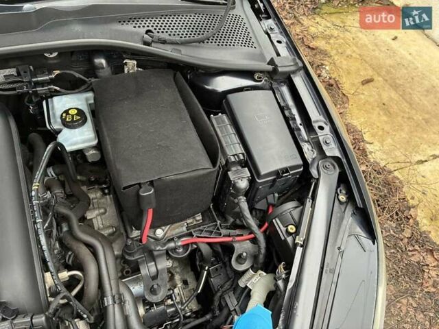 Черный Фольксваген Гольф, объемом двигателя 1.4 л и пробегом 245 тыс. км за 10800 $, фото 12 на Automoto.ua