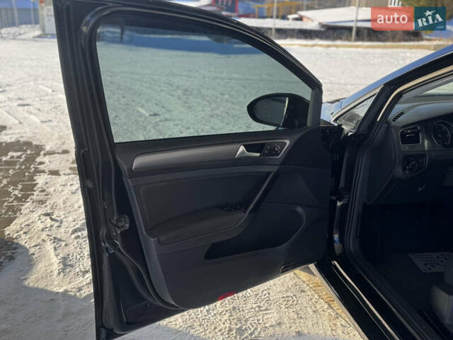 Чорний Фольксваген Гольф, об'ємом двигуна 1.6 л та пробігом 321 тис. км за 10500 $, фото 20 на Automoto.ua