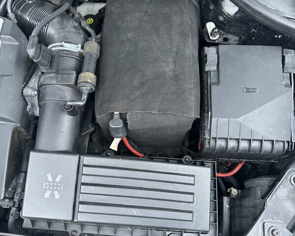 Черный Фольксваген Гольф, объемом двигателя 1.97 л и пробегом 189 тыс. км за 10500 $, фото 14 на Automoto.ua