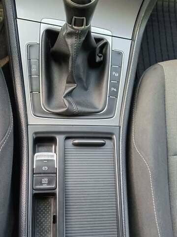 Чорний Фольксваген Гольф, об'ємом двигуна 1.6 л та пробігом 297 тис. км за 9900 $, фото 13 на Automoto.ua