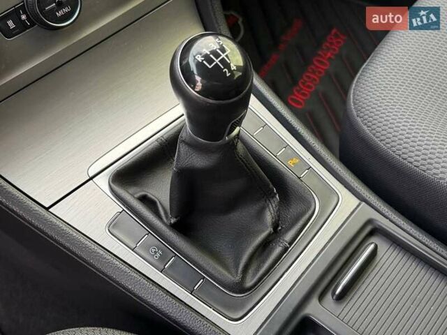 Чорний Фольксваген Гольф, об'ємом двигуна 1.6 л та пробігом 241 тис. км за 10800 $, фото 31 на Automoto.ua