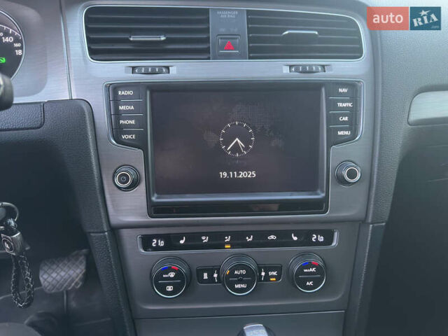 Черный Фольксваген Гольф, объемом двигателя 1.97 л и пробегом 321 тыс. км за 9900 $, фото 17 на Automoto.ua