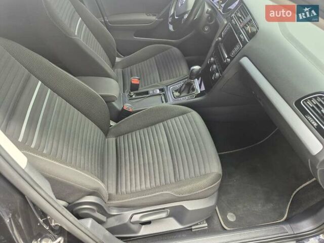 Черный Фольксваген Гольф, объемом двигателя 1.6 л и пробегом 229 тыс. км за 11199 $, фото 21 на Automoto.ua