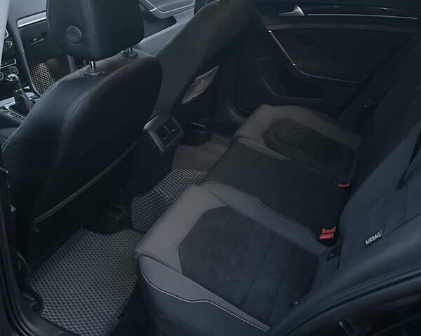 Чорний Фольксваген Гольф, об'ємом двигуна 1.97 л та пробігом 326 тис. км за 10700 $, фото 6 на Automoto.ua