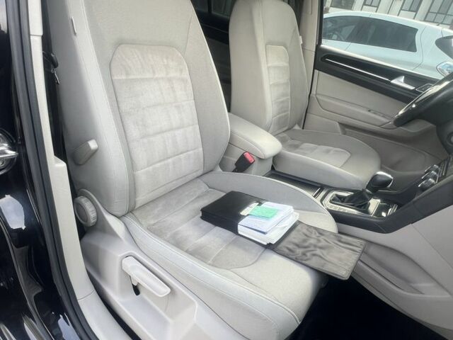 Чорний Фольксваген Гольф, об'ємом двигуна 2 л та пробігом 143 тис. км за 13900 $, фото 13 на Automoto.ua