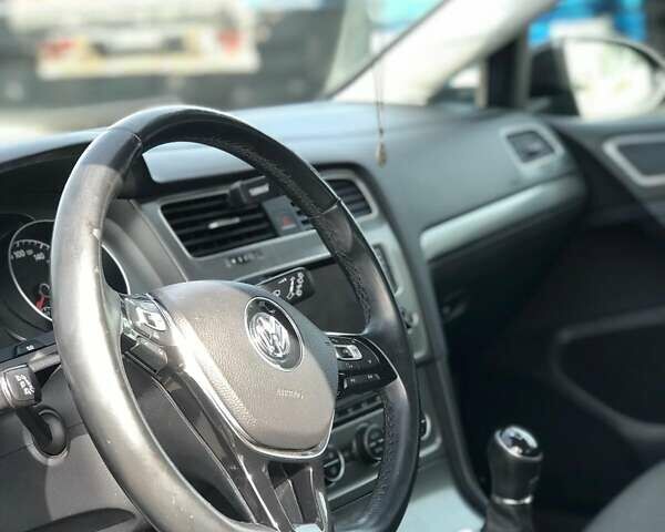 Черный Фольксваген Гольф, объемом двигателя 1.6 л и пробегом 241 тыс. км за 8999 $, фото 10 на Automoto.ua