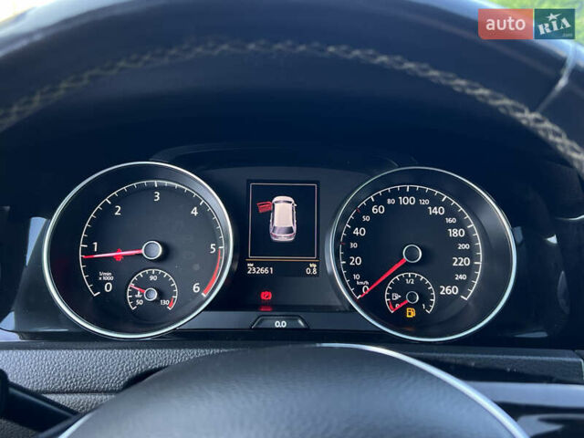 Черный Фольксваген Гольф, объемом двигателя 1.6 л и пробегом 230 тыс. км за 11800 $, фото 64 на Automoto.ua