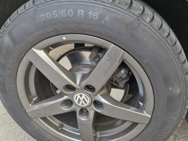 Чорний Фольксваген Гольф, об'ємом двигуна 1.6 л та пробігом 271 тис. км за 9999 $, фото 11 на Automoto.ua