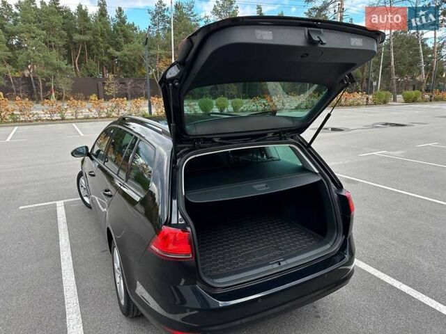 Черный Фольксваген Гольф, объемом двигателя 1.6 л и пробегом 240 тыс. км за 10800 $, фото 23 на Automoto.ua