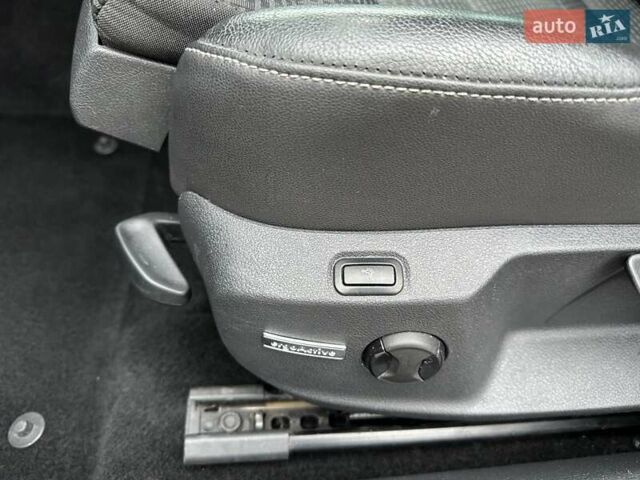 Черный Фольксваген Гольф, объемом двигателя 1.97 л и пробегом 272 тыс. км за 11750 $, фото 17 на Automoto.ua