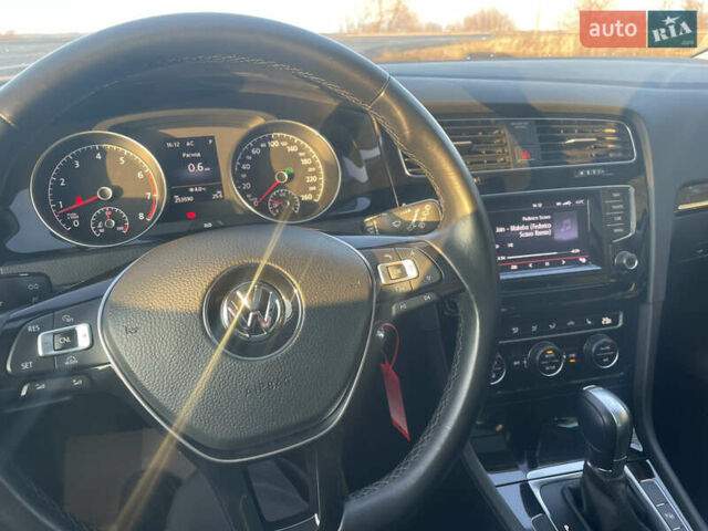 Фольксваген Гольф 2014 в Буске на Automoto.ua Черный Фольксваген Гольф, объемом двигателя 1.2 л и пробегом 253 тыс. км за 10000 $, фото 28 на Automoto.ua