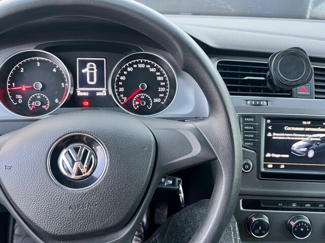 Черный Фольксваген Гольф, объемом двигателя 1.6 л и пробегом 209 тыс. км за 9600 $, фото 14 на Automoto.ua