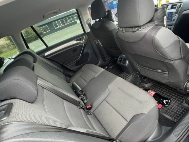 Черный Фольксваген Гольф, объемом двигателя 1.6 л и пробегом 265 тыс. км за 10500 $, фото 17 на Automoto.ua