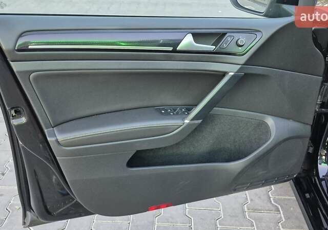 Черный Фольксваген Гольф, объемом двигателя 1.97 л и пробегом 189 тыс. км за 13555 $, фото 29 на Automoto.ua