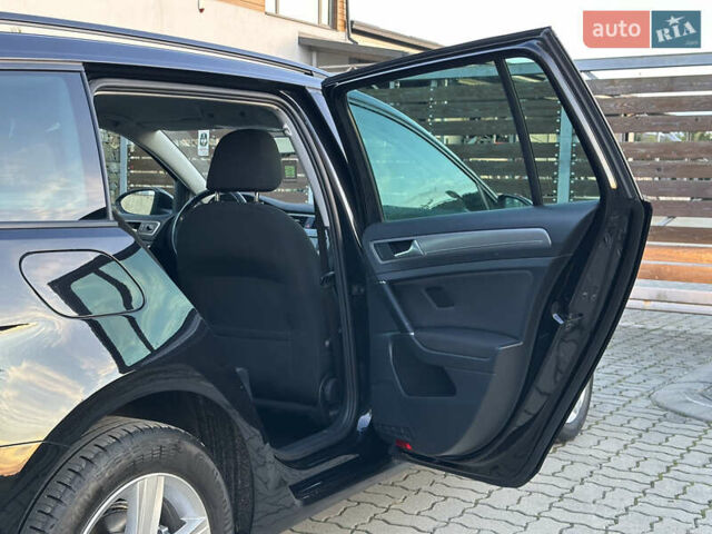 Черный Фольксваген Гольф, объемом двигателя 2 л и пробегом 248 тыс. км за 11999 $, фото 74 на Automoto.ua