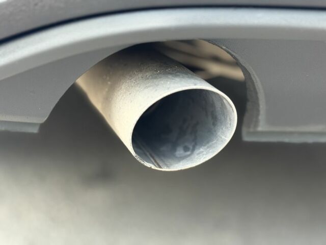 Черный Фольксваген Гольф, объемом двигателя 1.6 л и пробегом 220 тыс. км за 8800 $, фото 7 на Automoto.ua