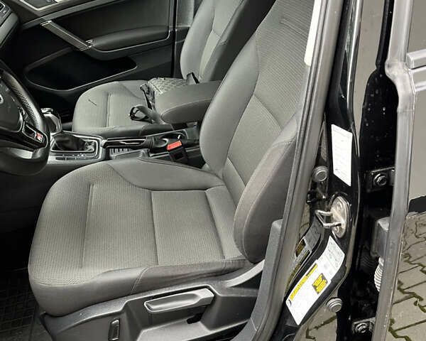 Черный Фольксваген Гольф, объемом двигателя 1.8 л и пробегом 195 тыс. км за 8999 $, фото 21 на Automoto.ua