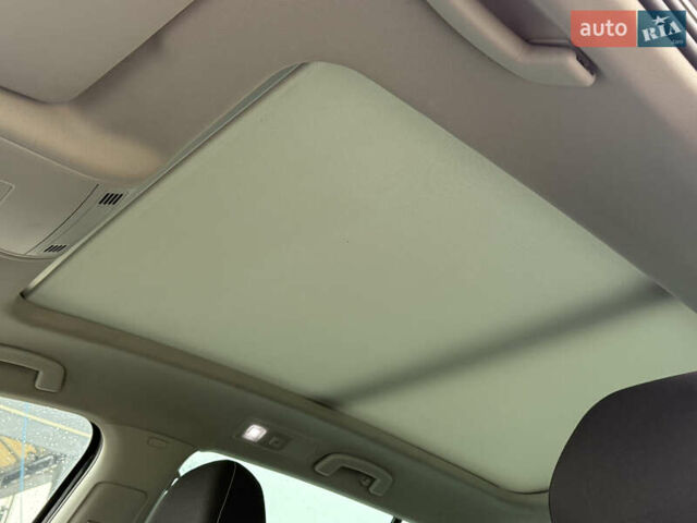 Черный Фольксваген Гольф, объемом двигателя 2 л и пробегом 242 тыс. км за 13290 $, фото 55 на Automoto.ua