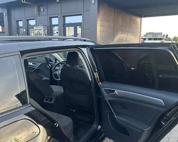 Черный Фольксваген Гольф, объемом двигателя 1.4 л и пробегом 338 тыс. км за 8300 $, фото 1 на Automoto.ua