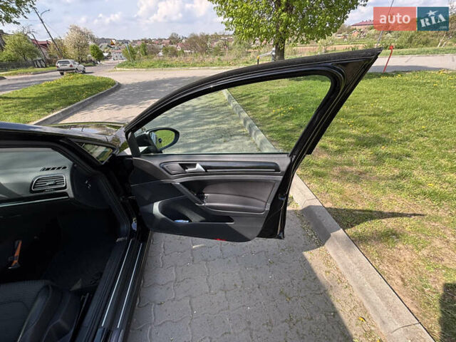 Чорний Фольксваген Гольф, об'ємом двигуна 1.6 л та пробігом 229 тис. км за 13000 $, фото 14 на Automoto.ua