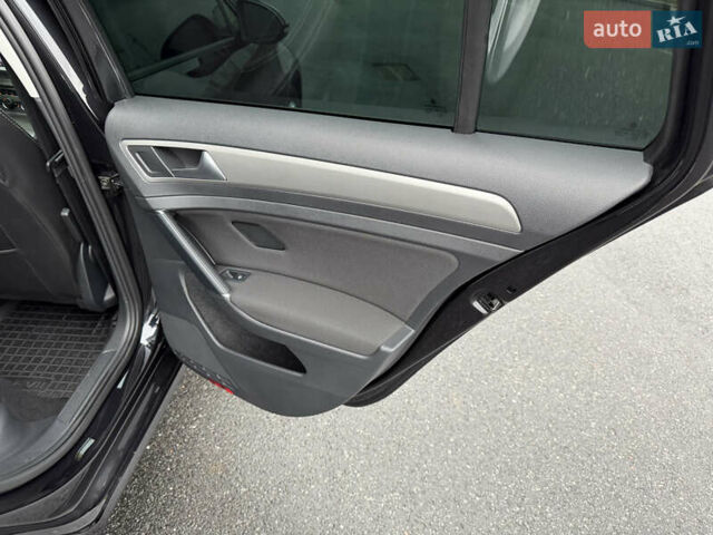 Черный Фольксваген Гольф, объемом двигателя 2 л и пробегом 159 тыс. км за 12999 $, фото 44 на Automoto.ua